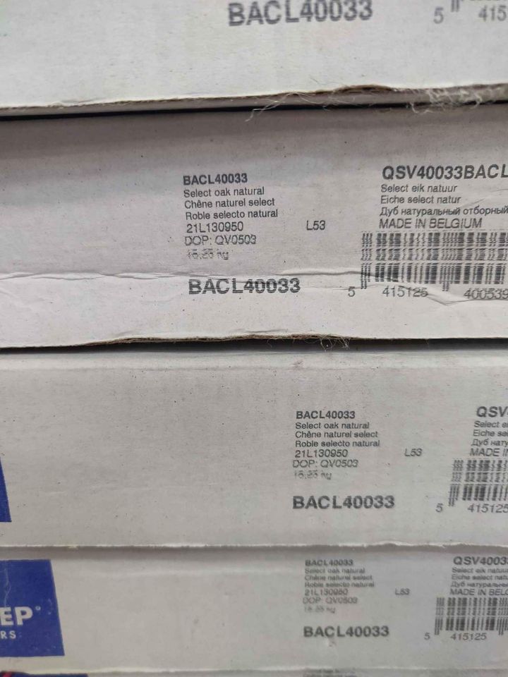 Quickstep Balance Click LVT – Select Oak Natural – £50 Per Pack (2.1 Sq Mtrs)