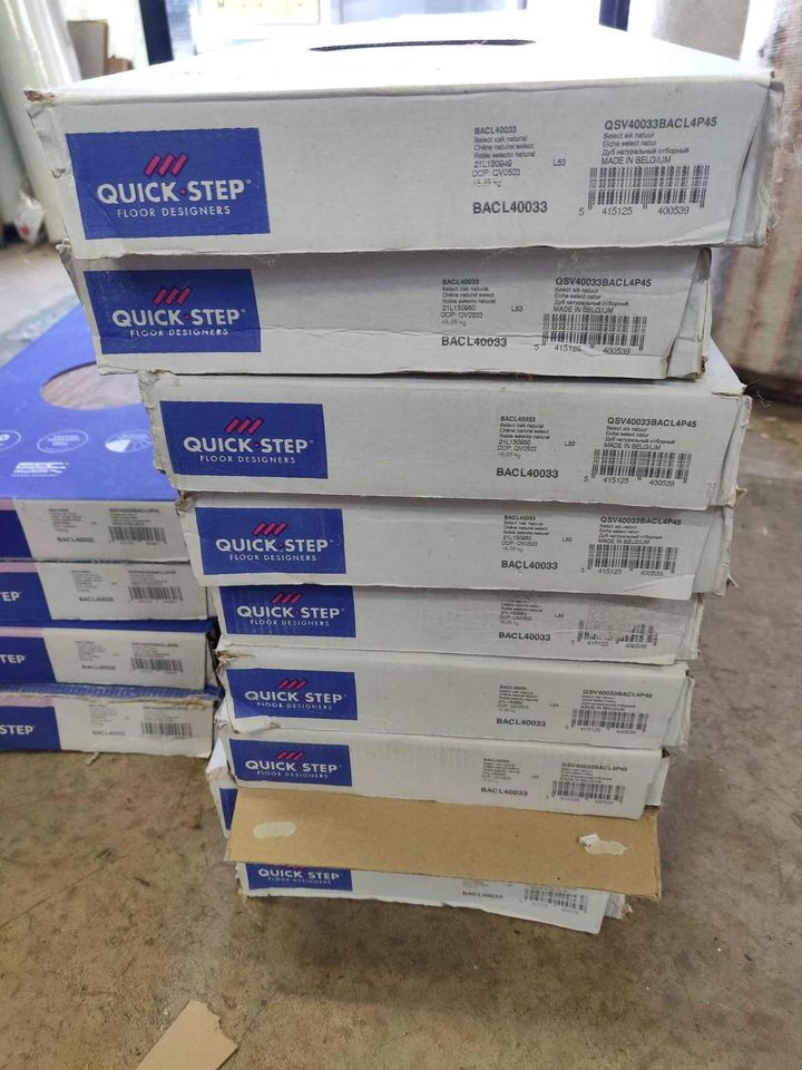 Quickstep Balance Click LVT – Select Oak Natural – £50 Per Pack (2.1 Sq Mtrs)